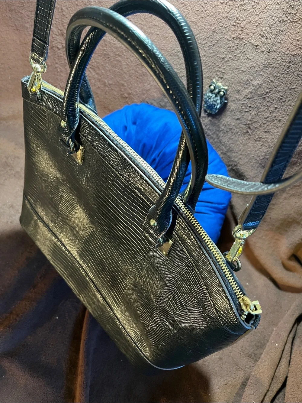 VINTAGE Anne Klein Black Croc-Embossed Satchel with Gold Hardware. (P57) - Picture 6 of 8
